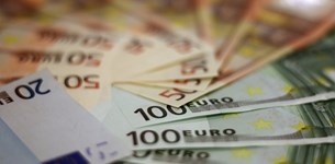 Πάνω από 570 εκατ. ευρώ η στήριξη του Υπ. Οικονομικών σε εργαζόμενους, παραγωγούς και επιχειρήσεις στη Στερεά Ελλάδα