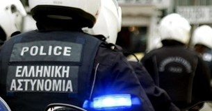 Συνελήφθη για απόπειρα ανθρωποκτονίας η γυναίκα που έριξε ηλικιωμένη σε ρέμα στη Λαμία