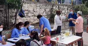 Εμβολιάστηκαν μαθητές Ρομά στο 9ο Δημοτικό Σχολείο