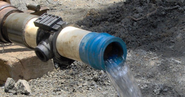 Θωμάς Κιούσης: Χωρίς νερό δημοτικά πάρκα και ντουζιέρες στο Δήμο Θήβας