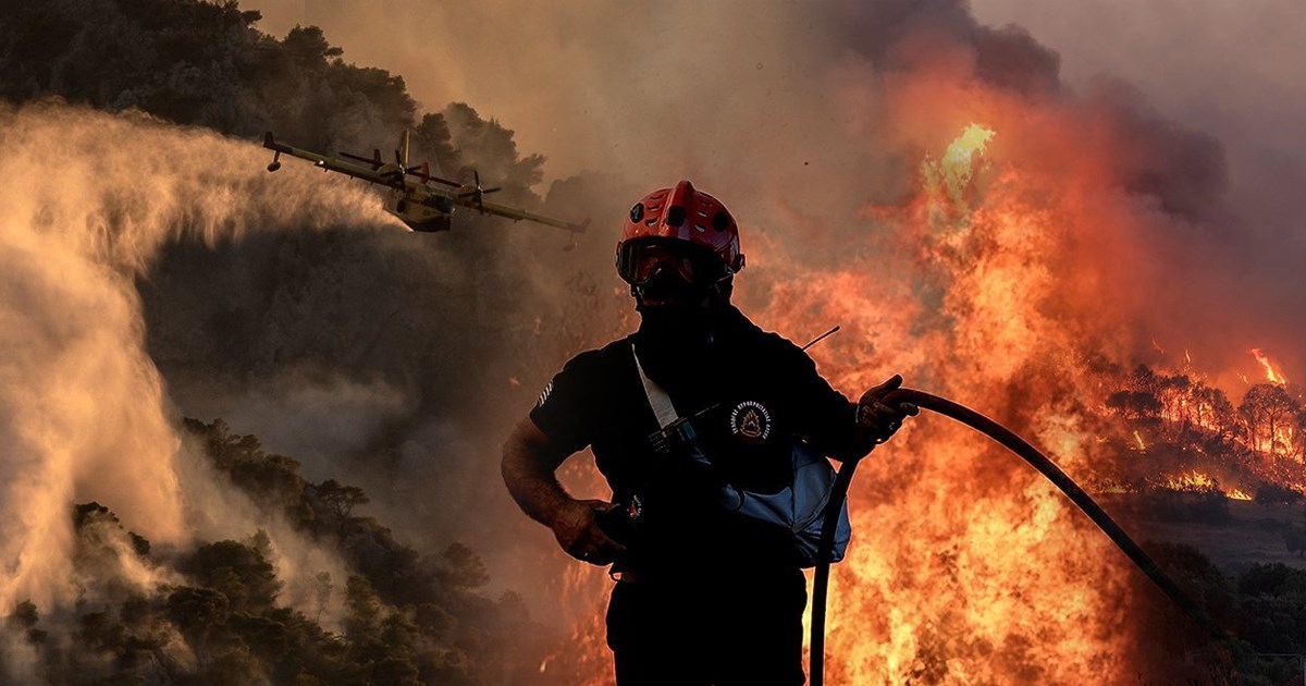 Έκτακτο: Μεγάλη πυρκαγιά στο Καπαρέλλι Βοιωτίας