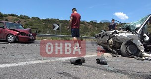 Ένας νεκρός και δύο τραυματίες σε τροχαίο δυστύχημα έξω από τη Θήβα (Βίντεο-Φωτογραφίες)