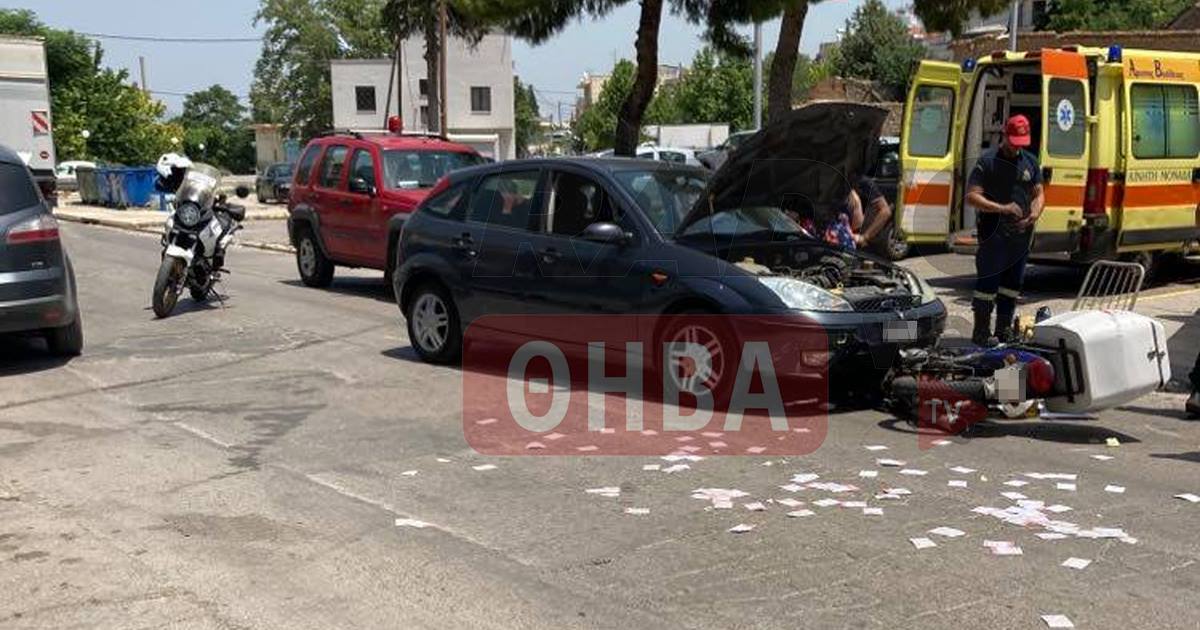 Τροχαίο ατύχημα στη Θήβα - Στο νοσοκομείο ένας 21χρονος