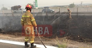 Φωτιά σε ρέμα δίπλα στην εθνική οδό Αθηνών - Λαμίας