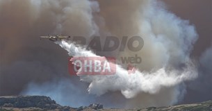 Νέα μεγάλη φωτιά στα Βίλια - Προσπάθεια των εναέριων μέσων για την κατάσβεση της