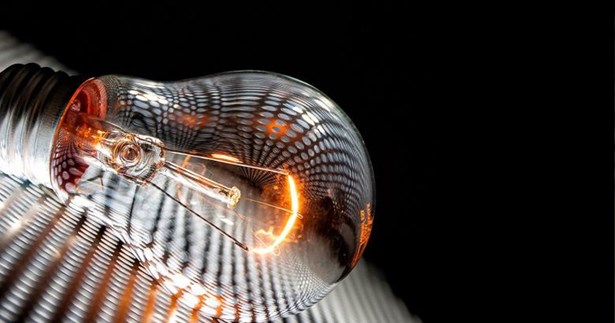 Αυξήσεις στο ρεύμα: Οριζόντια για όλους η απορρόφηση του αυξημένου κόστους