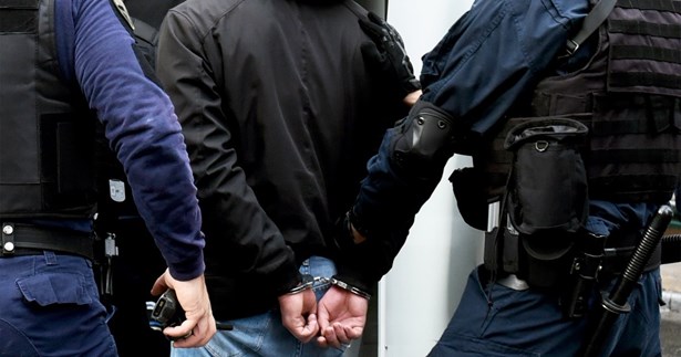 Τον συνέλαβαν στην Αμφισσα - Εκκρεμούσαν 5 καταδικαστικές αποφάσεις