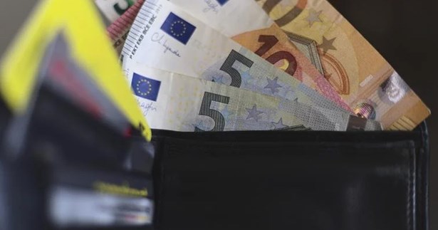 Εβδομάδα-φωτιά για πληρωμές φόρων - Τελευταία ευκαιρία για 100-120 δόσεις