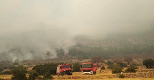 Μεγάλη φωτιά στους Δελφούς κοντά στον αρχαιολογικό χώρο