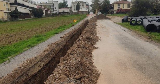 Νέα σύγχρονα δίκτυα αποχέτευσης ομβρίων και ακαθάρτων θα αποκτήσει η Δ.Ε. Σχηματαρίου