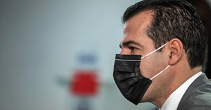 Πλεύρης για υγειονομικούς σε αναστολή: Δεν θα επιστρέψουν στο ΕΣΥ αν δεν εμβολιαστούν