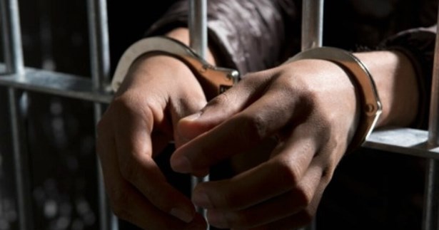 Θήβα: «Τρύπωσε» σε ανενεργό εργοστάσιο για να κλέψει όμως τον «τσάκωσε» η αστυνομία