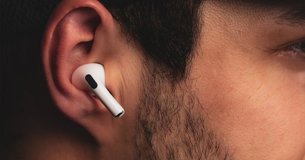 Τα AirPods Pro 2 θα έχουν υποστήριξη χωρίς απώλειες και θήκη φόρτισης που εκπέμπει ήχο