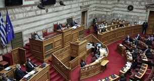 Δείτε live: Στην τελική ευθεία η συζήτηση στη Βουλή για την πρόταση δυσπιστίας - Το βράδυ η ονομαστική ψηφοφορία