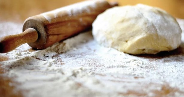 Παράθυρο για μείωση του ΦΠΑ σε άλευρα και ηλιέλαιο - Ανησυχία για ελλείψεις