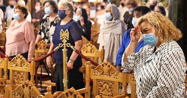 Κορωνοϊός - Πάσχα με μάσκες στην εκκλησία και όπου αλλού υπάρχει συγχρωτισμός