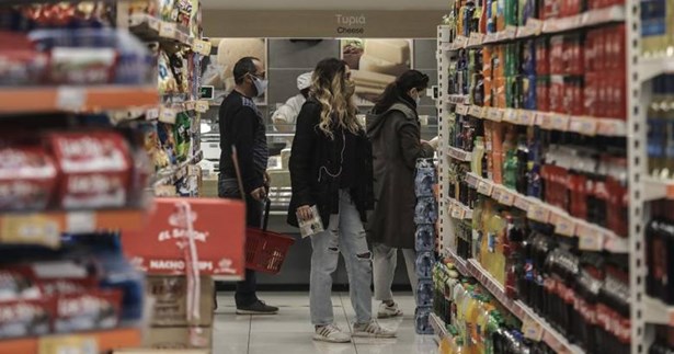 Νέα επιταγή ακρίβειας και κάρτα τροφίμων για τους ευάλωτους εξετάζει η κυβέρνηση