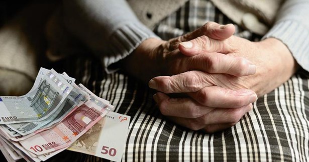 Εκκρεμείς συντάξεις: Αναμένεται ρεκόρ απονομών το Μάιο - Μπόνους στους υπαλλήλους