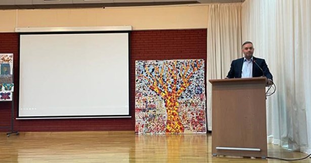 Θ. Χειμάρας: «Έχουμε την ευθύνη και την υποχρέωση να παρέχουμε ίσες ευκαιρίες στα παιδιά μας»