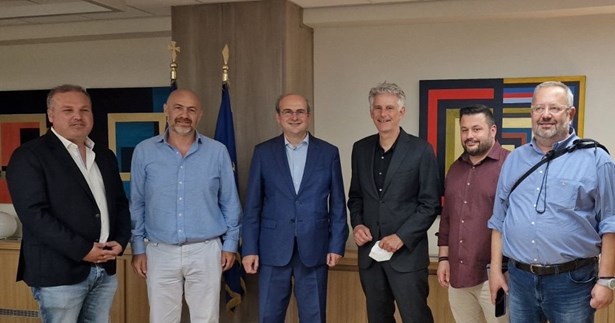 Συνάντηση του Σπύρου Πνευματικού με τον Υπ. Εργασίας και Κοινωνικών Υποθέσεων