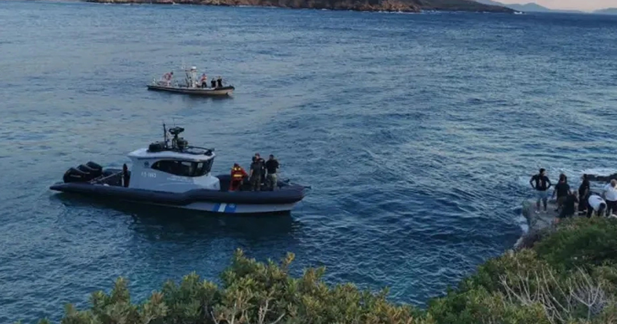 Συντριβή ελικοπτέρου στη Σάμο: Διασώθηκε ο πιλότος - Νεκροί δύο επιβαίνοντες - Αγνοείται το τέταρτο μέλος του πληρώματος