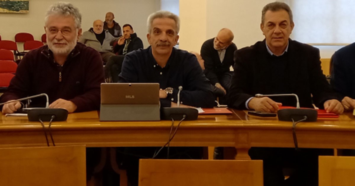 Η «Στερεά Υπεροχής» δίπλα στις τοπικές κοινωνίες