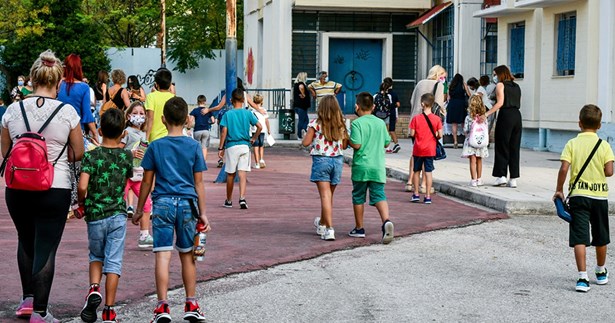 Σχολεία: Χωρίς μάσκες αλλά με έξι αλλαγές ξεκινά η λειτουργία η νέα σχολική χρονιά