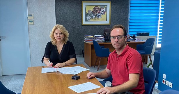 «Έπεσαν» οι υπογραφές για την συντήρηση των σχολείων στο Δήμο Χαλκιδέων