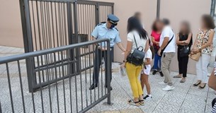 Ενημερωτικά φυλλάδια διένειμαν αστυνομικοί στη Στερεά Ελλάδα για την νέα σχολική χρονιά