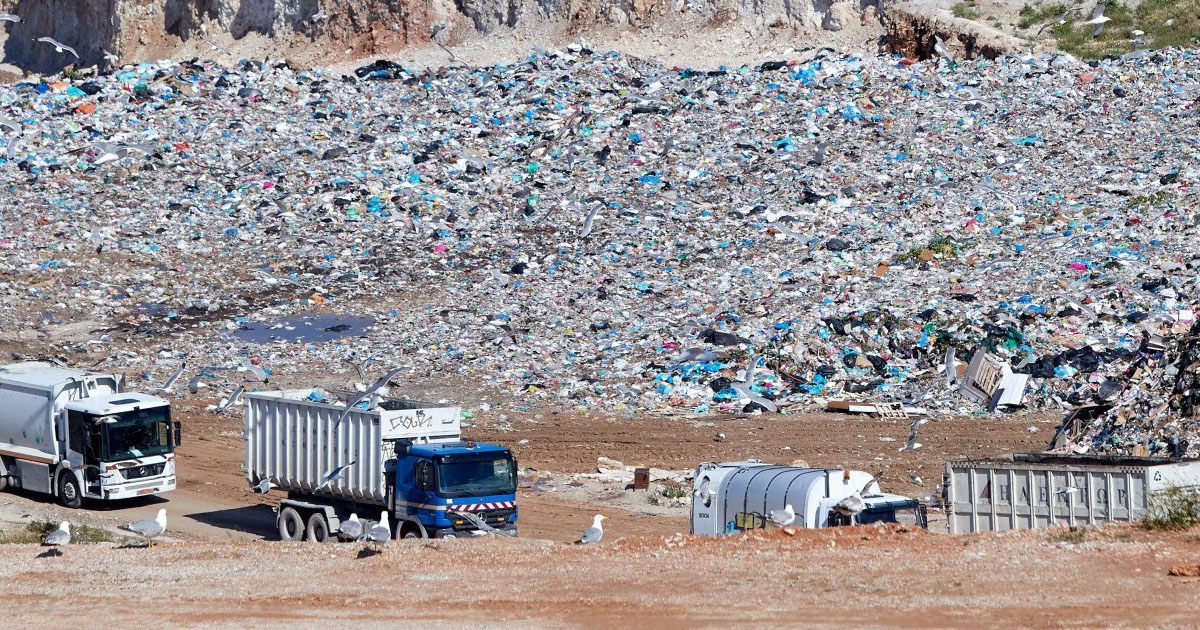 Έρχονται τα σκουπίδια στη Θήβα - Υπέγραψε ο Υπουργός Σκρέκας