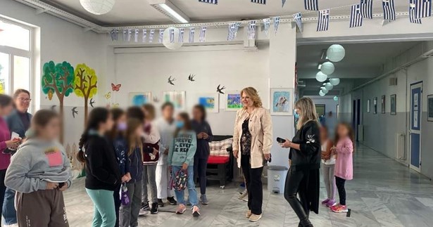 Κρεβατάκια και αντισηπτικά διανεμήθηκαν σε νηπιαγωγεία και σχολεία του Δήμου Χαλκιδέων