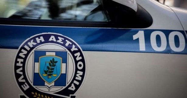 Τον «τσάκωσαν» επ` αυτοφώρω για απάτη σε πρατήριο στη Θήβα