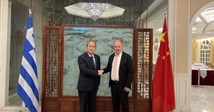 Συνάντηση με τον πρέσβη της Κίνας είχε ο Γιώργος Κοτρωνιάς