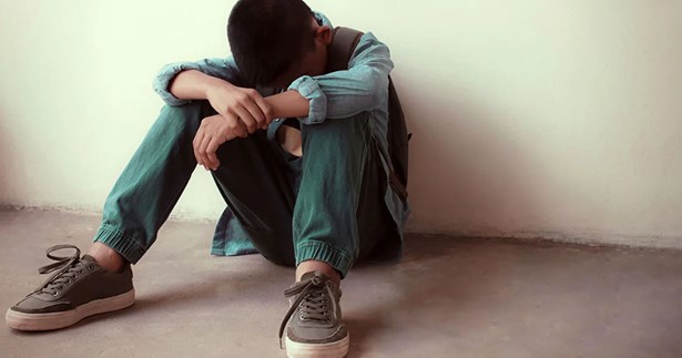 Σοκ στο Ίλιον: Οχτώ 15χρονοι βίαζαν για έναν ολόκληρο μήνα συμμαθητή τους