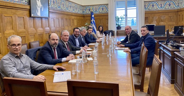 Συνάντηση με την Πανελλήνια Ομοσπονδίας Εργαζομένων στον Επισιτισμό-Τουρισμό είχε κλιμάκιο του ΠΑΣΟΚ-ΚΙΝ.ΑΛ.