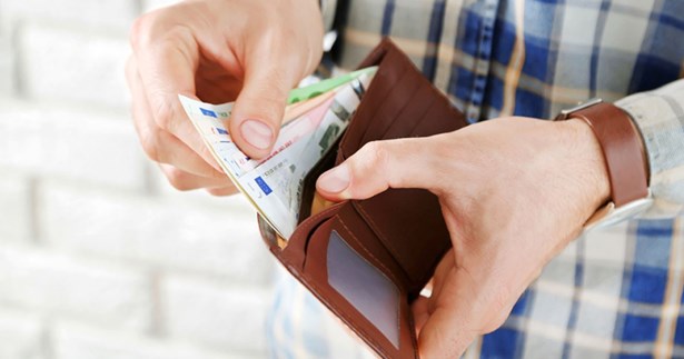 Την Παρασκευή ξεκινά η προπληρωμή επιδομάτων και Δώρου Πάσχα από τη ΔΥΠΑ