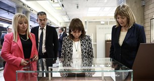 Η Πρόεδρος της Δημοκρατίας επισκέφθηκε το Αρχαιολογικό Μουσείο Θήβας (Βίντεο-Φωτό)
