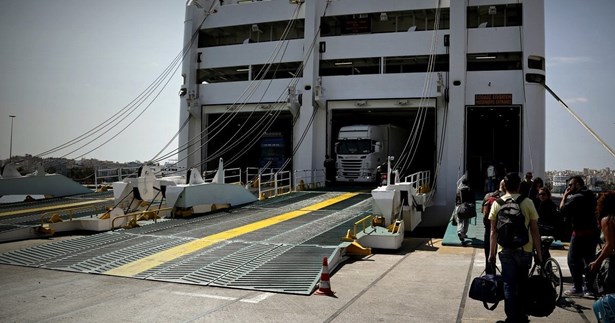 Ανοίγουν οι μετακινήσεις προς την ηπειρωτική χώρα και την Κρήτη από Δευτέρα (18/5)