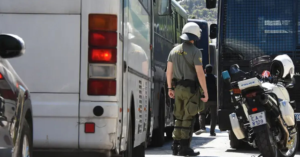 Νέα Φιλαδέλφεια: Στον Εισαγγελέα για κακούργημα οι 94 Κροάτες χούλιγκανς - «Φασίστες, δολοφόνοι, φάγατε το παιδί»