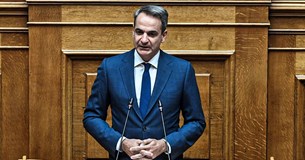 Ο Μητσοτάκης δίνει απαντήσεις για τις πυρκαγιές και προαναγγέλλει «ενέσεις» στην πολιτική προστασία