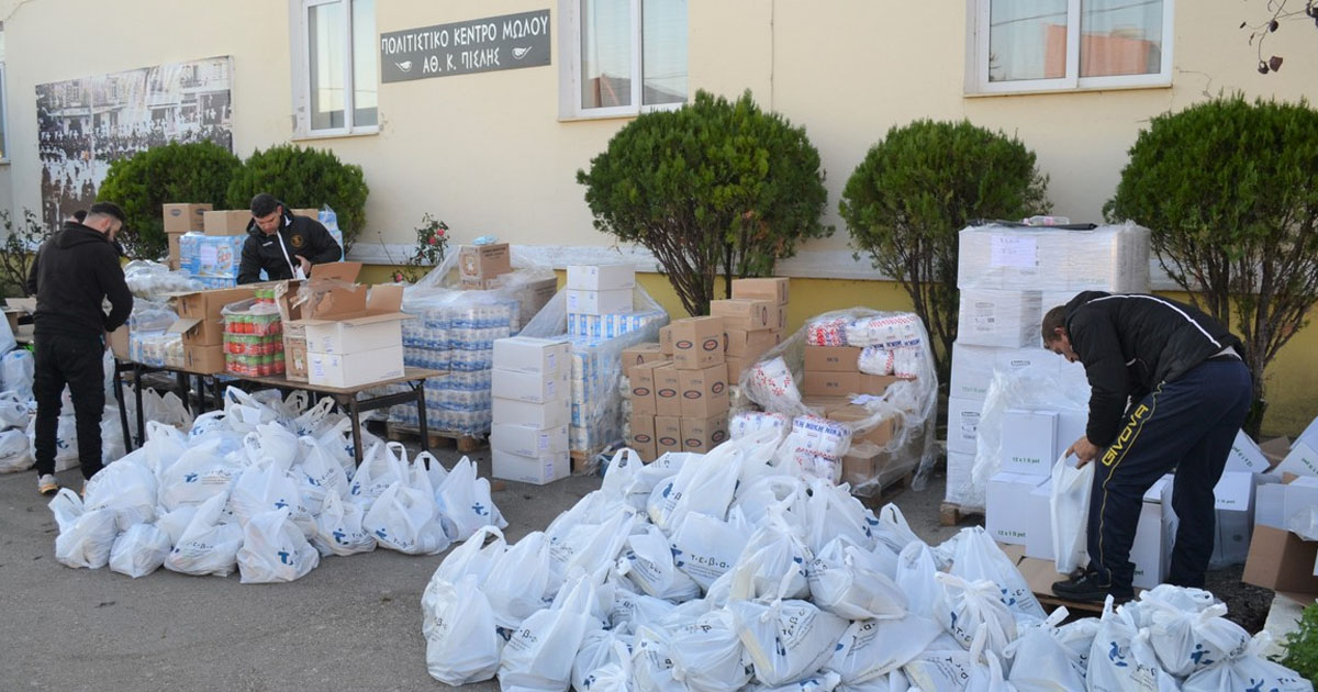 Διανομή τροφίμων σε Καμένα Βούρλα και Μώλο