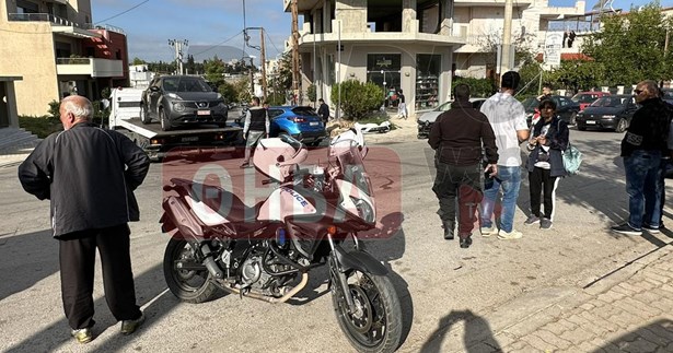 Τροχαίο ατύχημα σημειώθηκε σήμερα το πρωί στη Θήβα (Φωτογραφίες)