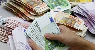Φοροδιαφυγή: Απαγόρευση πληρωμών με μετρητά άνω των 500 ευρώ