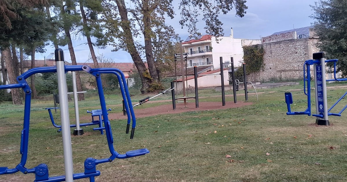 Οι Κήποι Αλιάρτου εμπλουτίστηκαν με όργανα υπαίθριας άθλησης και αστικό εξοπλισμό Οι Κήποι Αλιάρτου εμπλουτίστηκαν με όργανα υπαίθριας άθλησης και αστικό εξοπλισμό