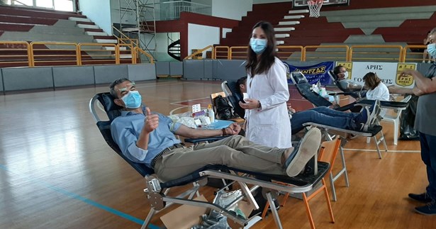  55 φιάλες αίμα από τη 2η Εθελοντική Αιμοδοσία του Δήμου Θηβαίων