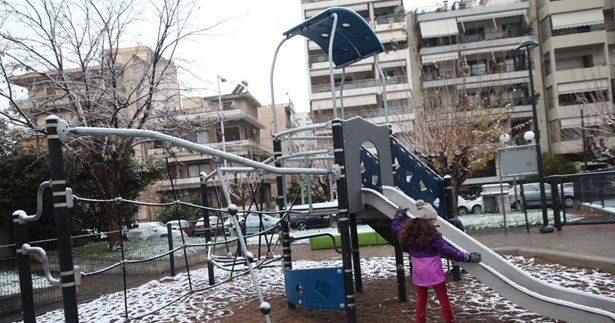 Καιρός: Νέο έκτακτο δελτίο της ΕΜΥ για την ψυχρή εισβολή - Ξεκινά από το μεσημέρι, πού θα χιονίσει