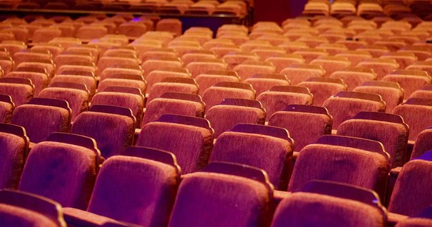 Στον κινηματογράφο Θήβας έρχεται η ταινία «Ο ΓΡΗΓΟΡΟΣ ΤΣΑΡΛΙ»