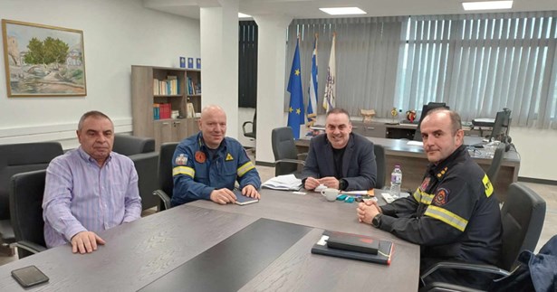 Συνάντηση του Δημάρχου Λεβαδέων με την Πυροσβεστική Υπηρεσία