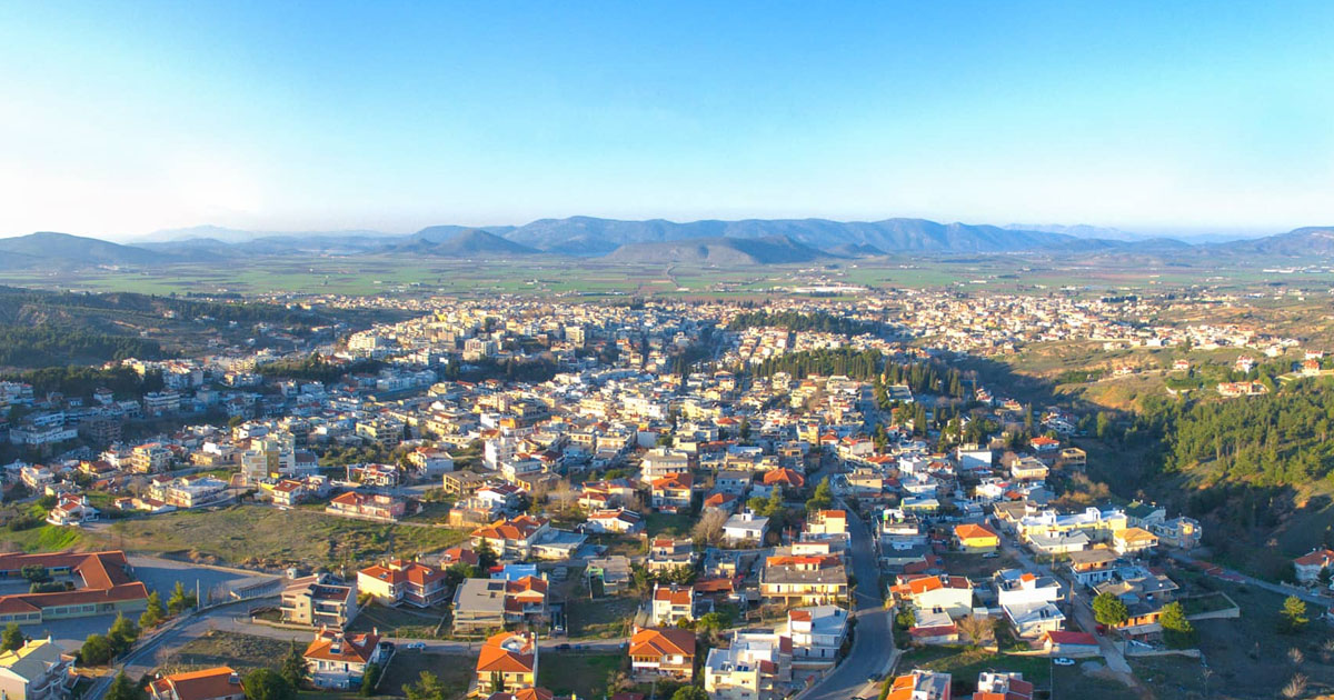 Πρώτη Αποκριάτικη μαθητική παρέλαση στη Θήβα