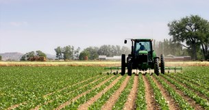 Ερώτηση της «Στερεάς Υπεροχής» προς τον Φ. Σπανό για τα αγροτικά προϊόντα